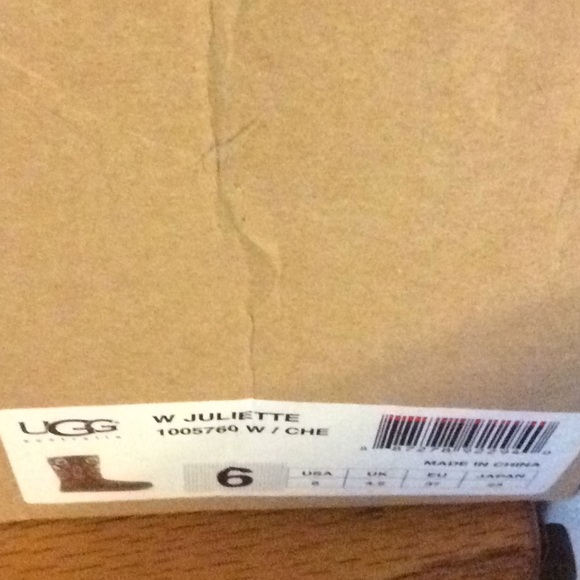 UGG Juliette Tan embroidered boots EUC US 6 As New - Picture 7 of 10